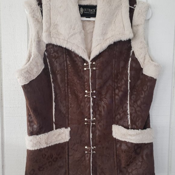 Outback Trading Company Faux Animal Print Vest - Picture 2 of 7